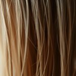 Włosy wysokoporowate jakie to – jak je rozpoznać i pielęgnować Włosy wysokoporowate jakie to